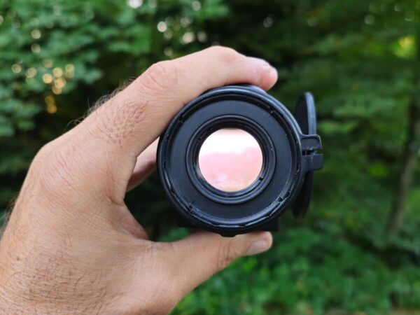 Hunt-PRO-L-von-thermtec-in-der-Hand-mit-HD-Bildschrim-1024x768