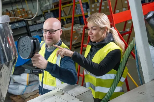 flir-si1-ld_app_team_work